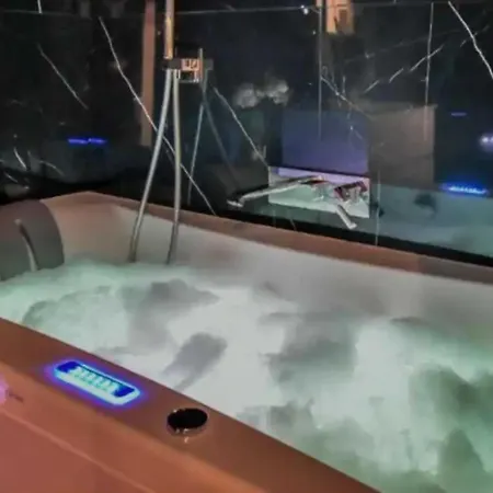 Chic W Jacuzzi - 2p - Near Palais Garnier * Paryż